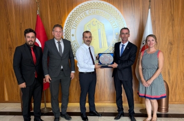 ÇARO Eceabat Kaymakamı Kerem Yenigün’ü ziyaret etti